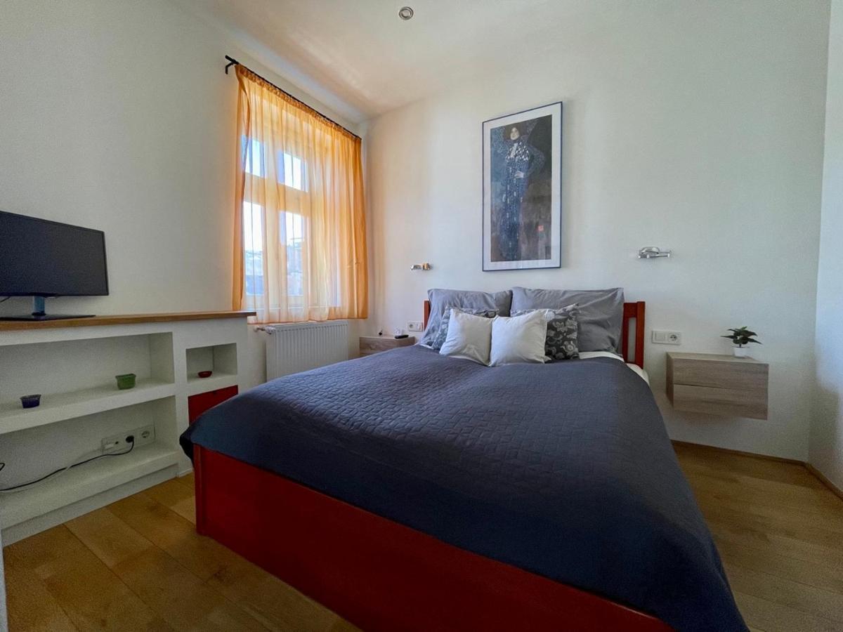 Penthouse W Private Rooftop And Free Parking Budapest Extérieur photo