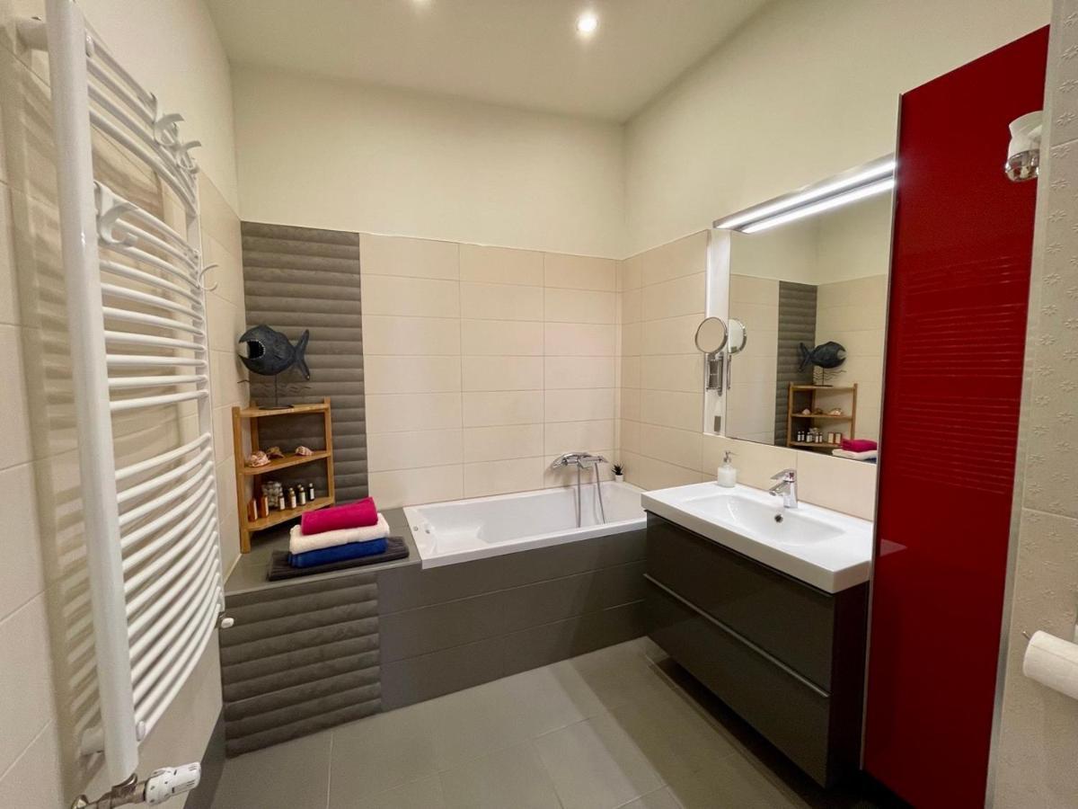 Penthouse W Private Rooftop And Free Parking Budapest Extérieur photo